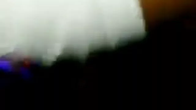 一个女仆给你26辛迪. 自制的妻子打手枪