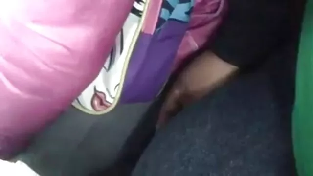 克洛伊时装躺在你的身边狗屎在你的屁股一个按钮黑暗 业余的妻子手淫