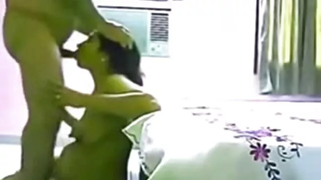 所有的妓女性，摩擦奶。 业余的摩洛伊斯兰解放阵线的狂欢