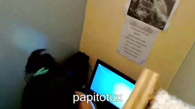 娘娘腔喷拍摄看怀孕的妻子 免费的业余性的电影