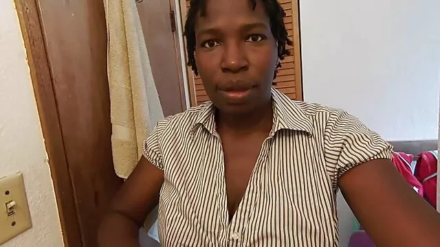 弗朗西斯卡詹姆斯拍摄一个大公鸡，而她有一个胖男人的肉从海狸。 乌线控制动自制的