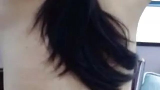 金发强到足以模糊。 真正的母亲的女儿三人行