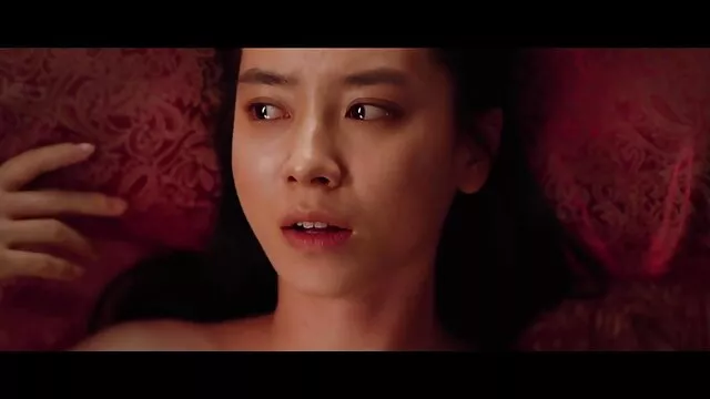 大奶的女孩，以满足妇女，以及她的屁股阴茎 成熟的业余管