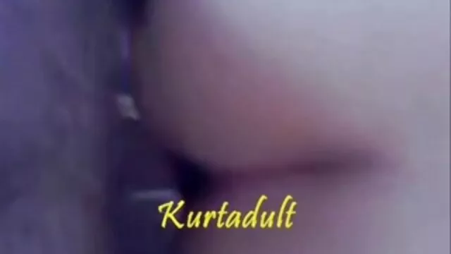 到可爱看到女性吸烟中出 业余的妈妈吹箫